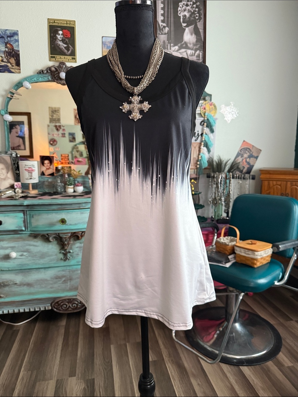 Sleeveless Ombre Black to White Tank Top